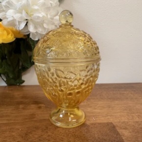 Avon Yellow Glass Pedestal Candy Dish‎ Rose Pattern Textured Jar Vintage Decor - Picture 1 of 6